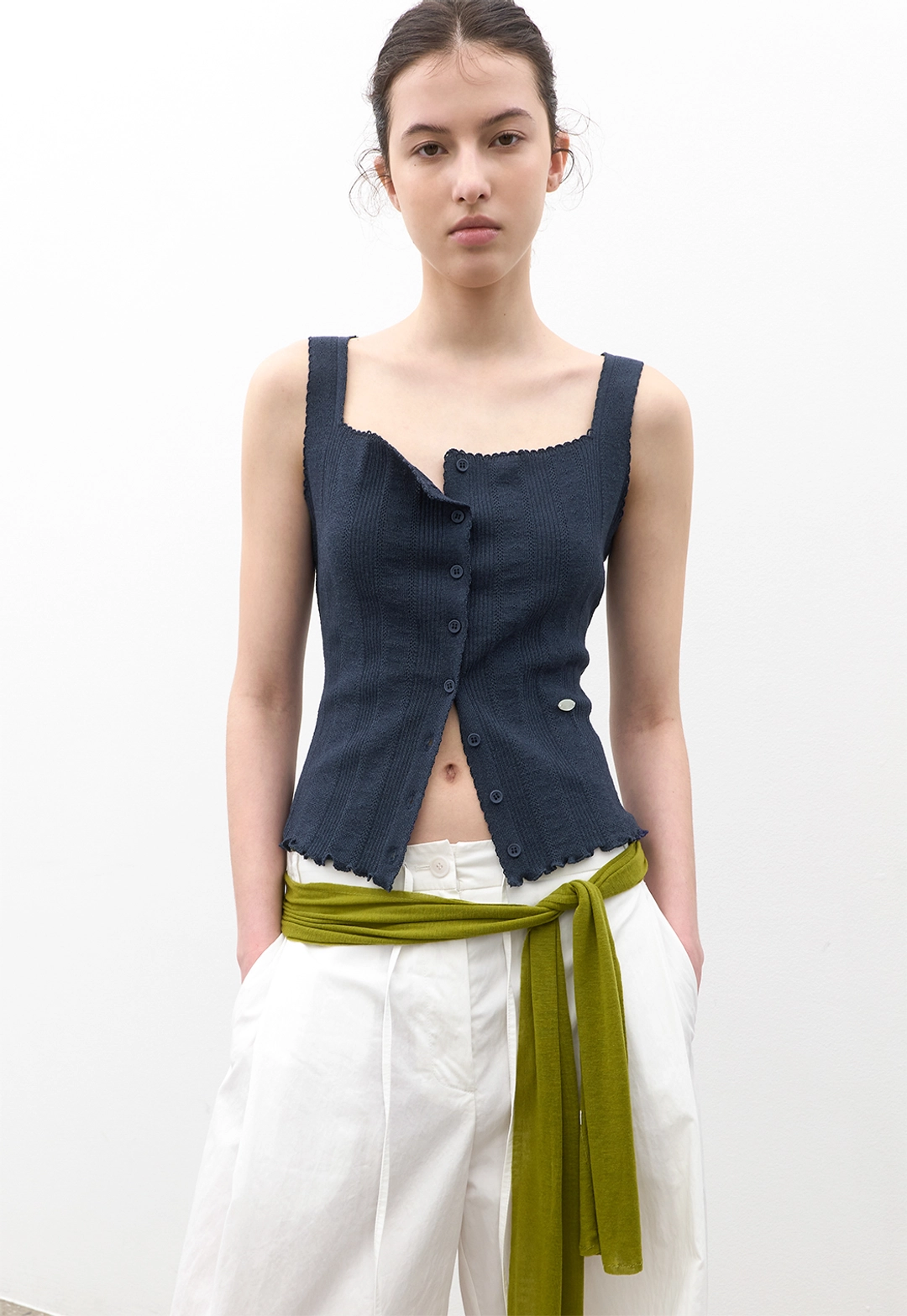 아뜰리에 나인 (VT-0285)EYELET SCALLOP DETAIL KNIT VEST 상품 이미지 2
