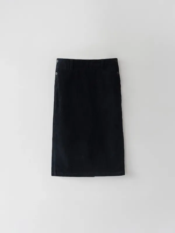 Corduroy H-Line Skirt (Black)