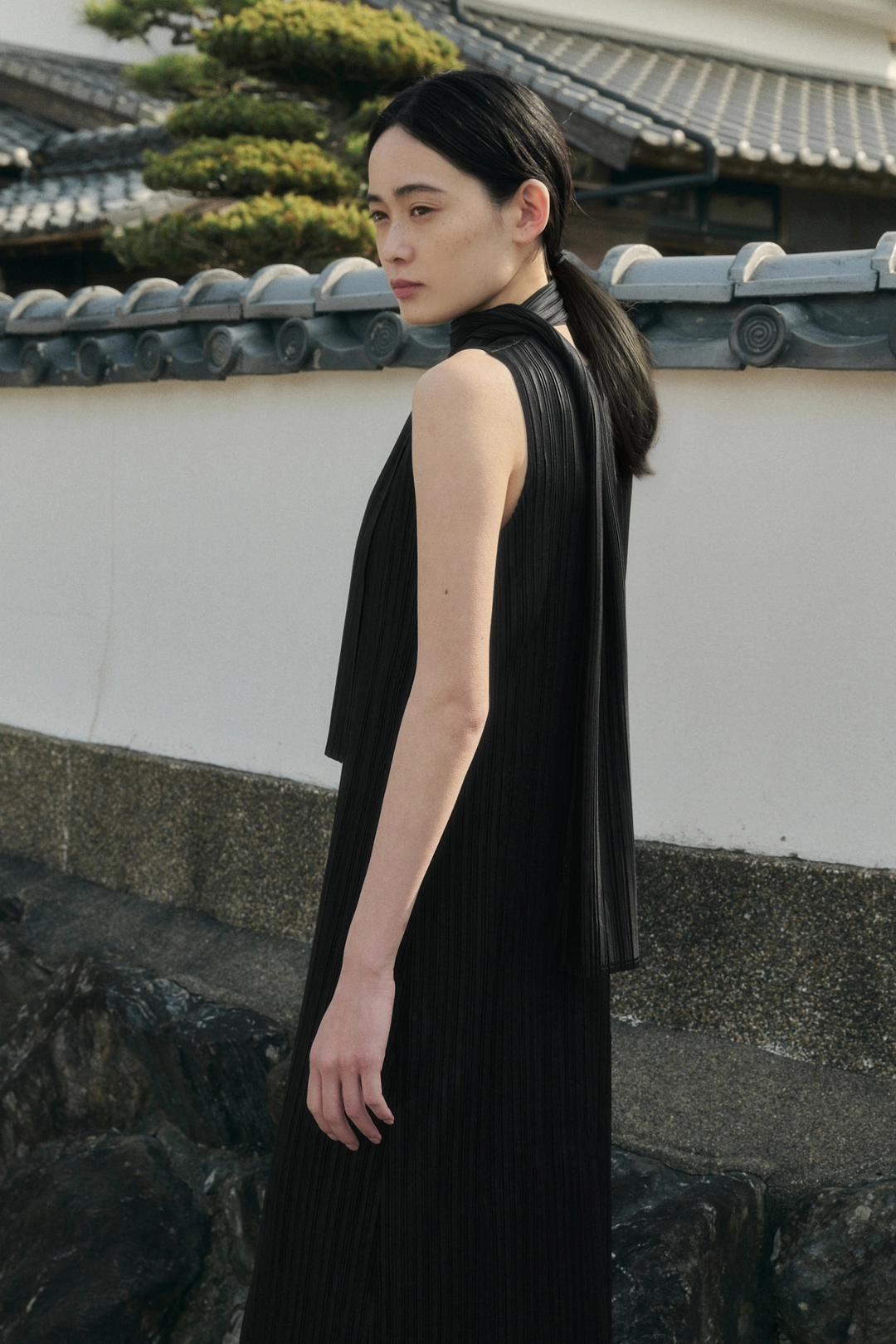 세이지먼트 LYRA LINE PLEATED SCARF_BLACK 상품 이미지 2