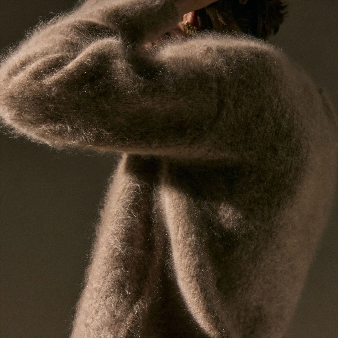 제임스펄스 Halo Brushed Cashmere V Neck - Soft Beige 상품 이미지 3