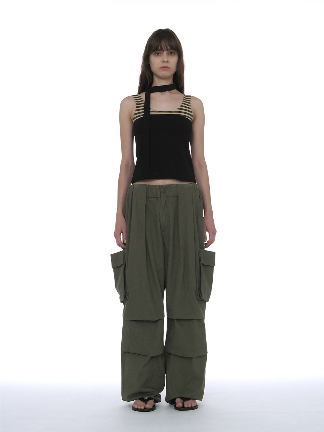 파르티멘토 [WOMEN] DETACHABLE TIE-NECK SLEEVELESS TOP_BLACK 상품 이미지 2