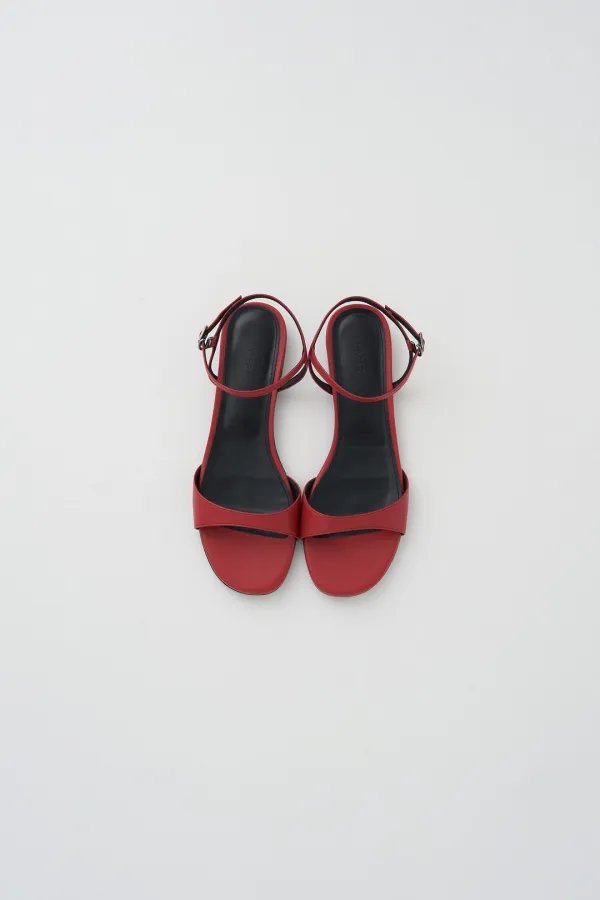 [Exclusive] Clare Strap Sandals