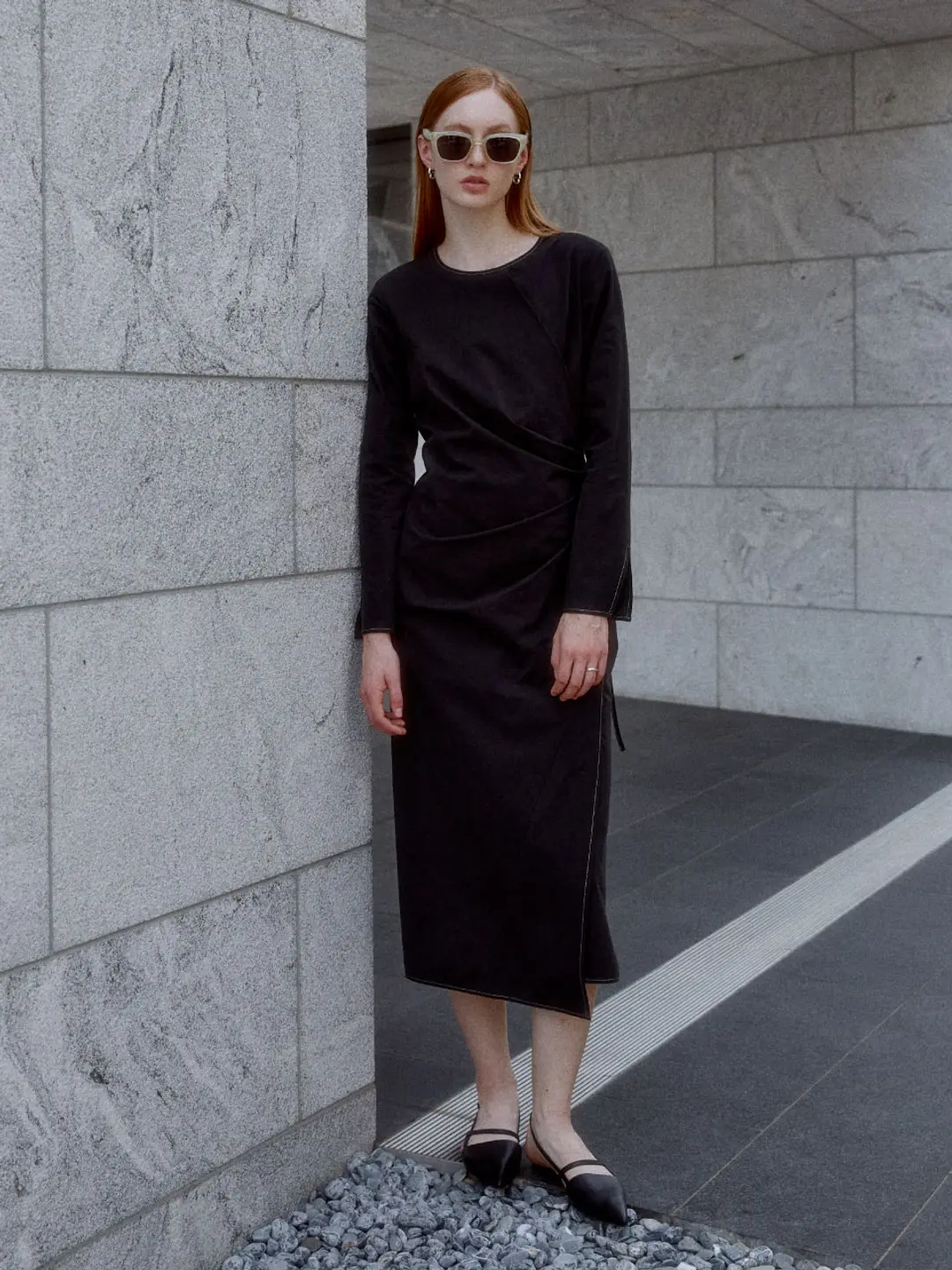 뮤제 NU VICTORIA Draped Layered Wrap Detail Dress_Black 상품 이미지 1