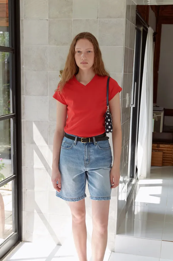 Parco V-neck Tee in Tomato Red