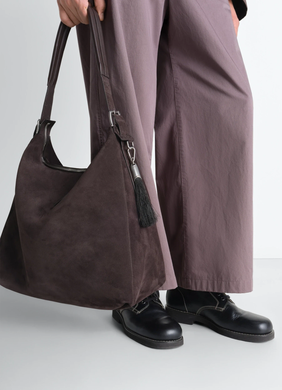 르메르 MAXI BRUSH BAG CHARM IN HORSEHAIR 상품 이미지 2