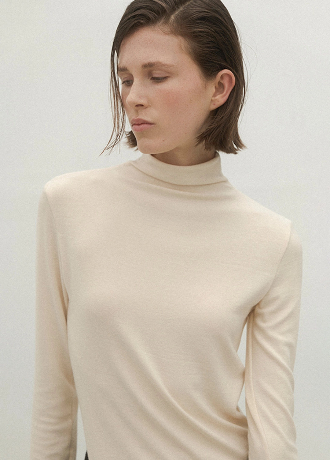 아뜰리에 나인 (Z-T-6935)ESSENTIAL SOFT DRAPE NECK TEE 상품 이미지 3