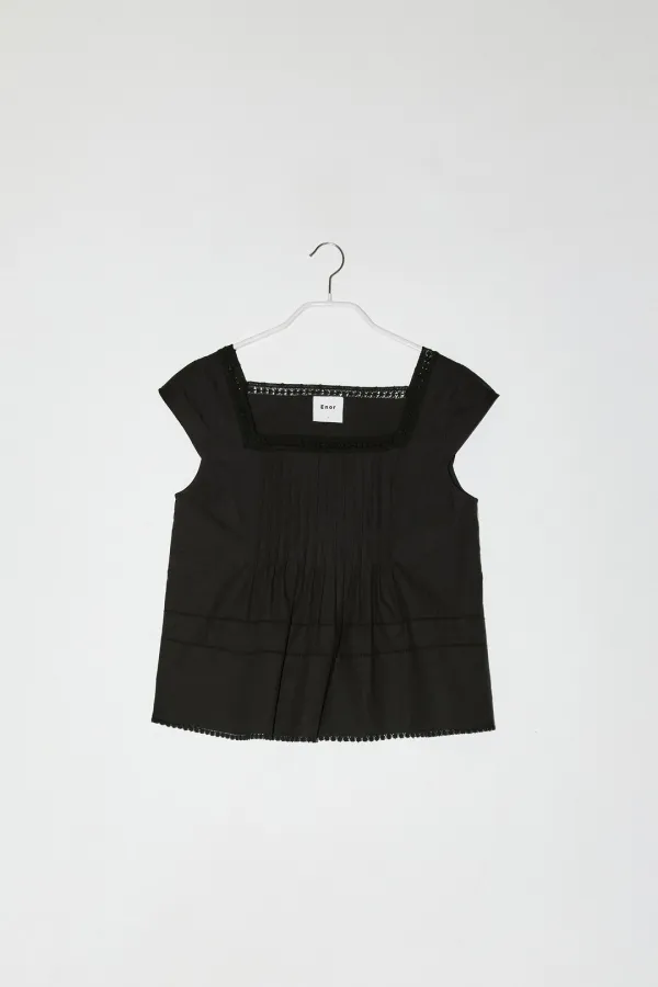 LACE SQUARE NECK BLOUSE - BLACK