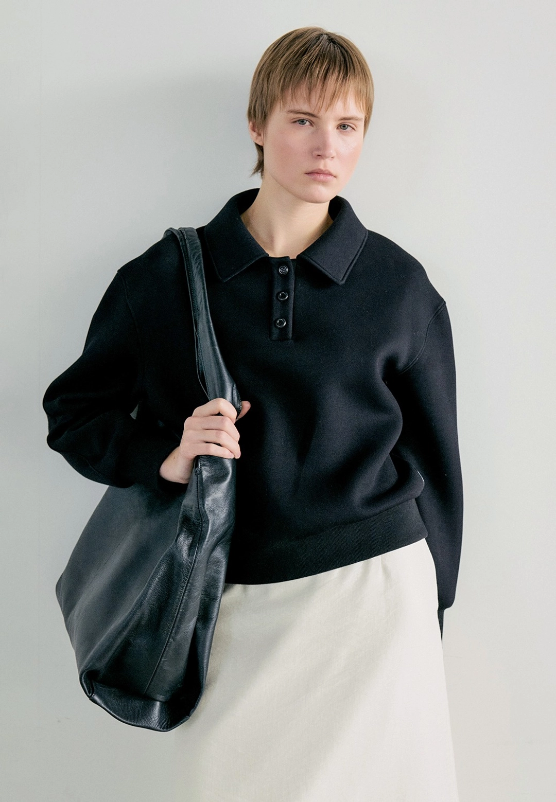 노티아 PK COLLAR SWEATSHIRT - BLACK 상품 이미지 1