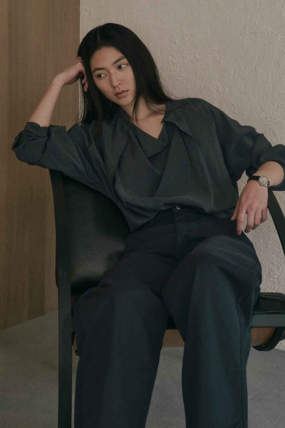 세이지먼트 SHINNA DRAPED BLOUSE_CHARCOAL 상품 이미지 2