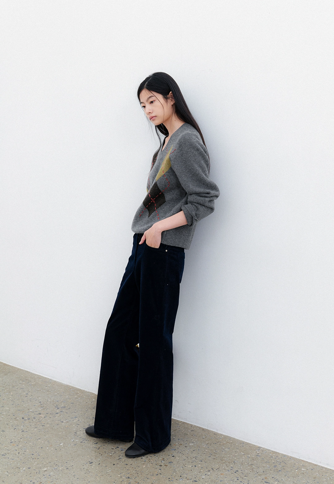 아뜰리에 나인 (T-7305)ARGYLE WOOL STITCH POINT V-NECK KNIT 상품 이미지 3