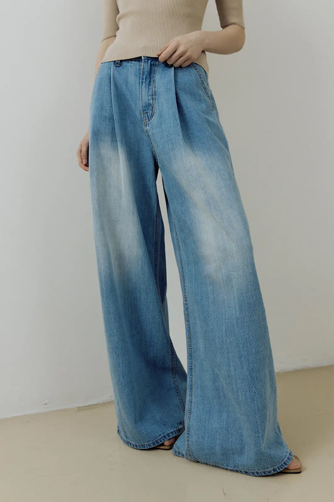루시르주 Pin tuck wide Denim Pants (blue) 상품 이미지 2