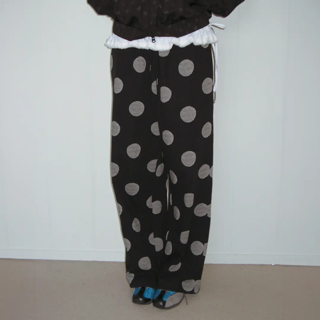 론론 BIG DOT SWEAT JOGGER PANTS BLACK 상품 이미지 2