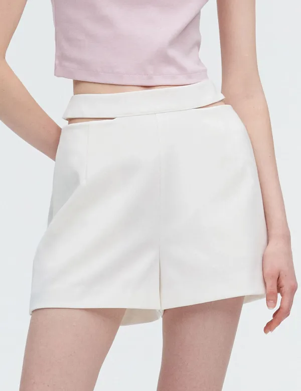 컷아웃 숏 팬츠 화이트 MDPT022WHITE