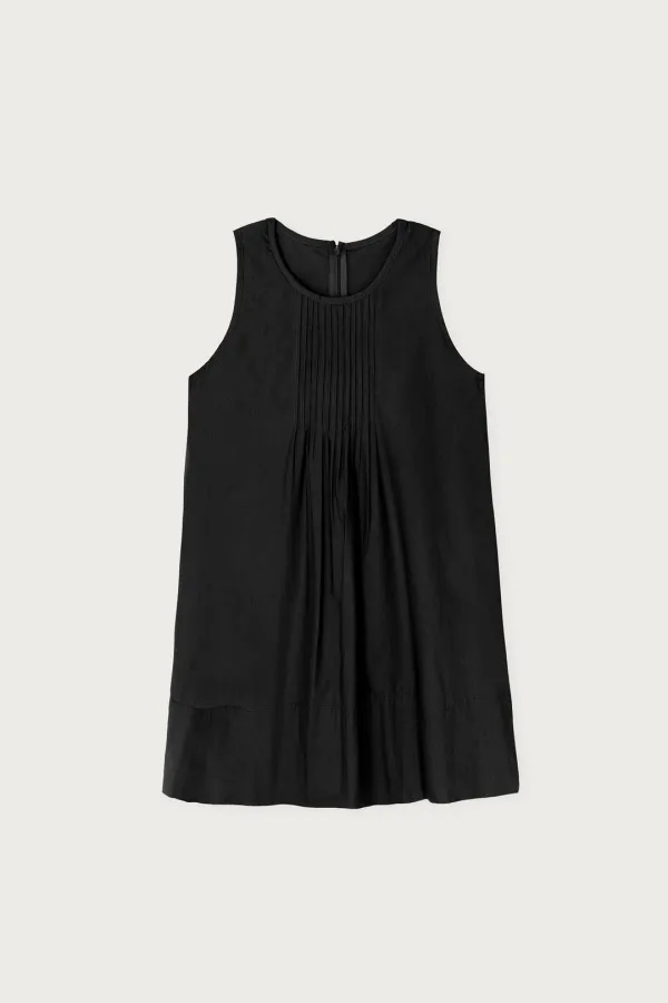 PINTUCK SLEEVELESS BLOUSE BLACK