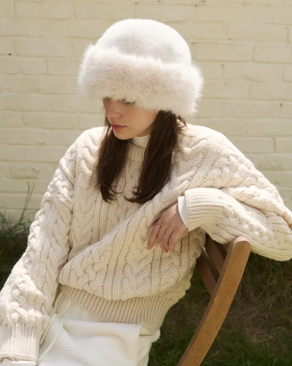Classic twist back label knit - ivory