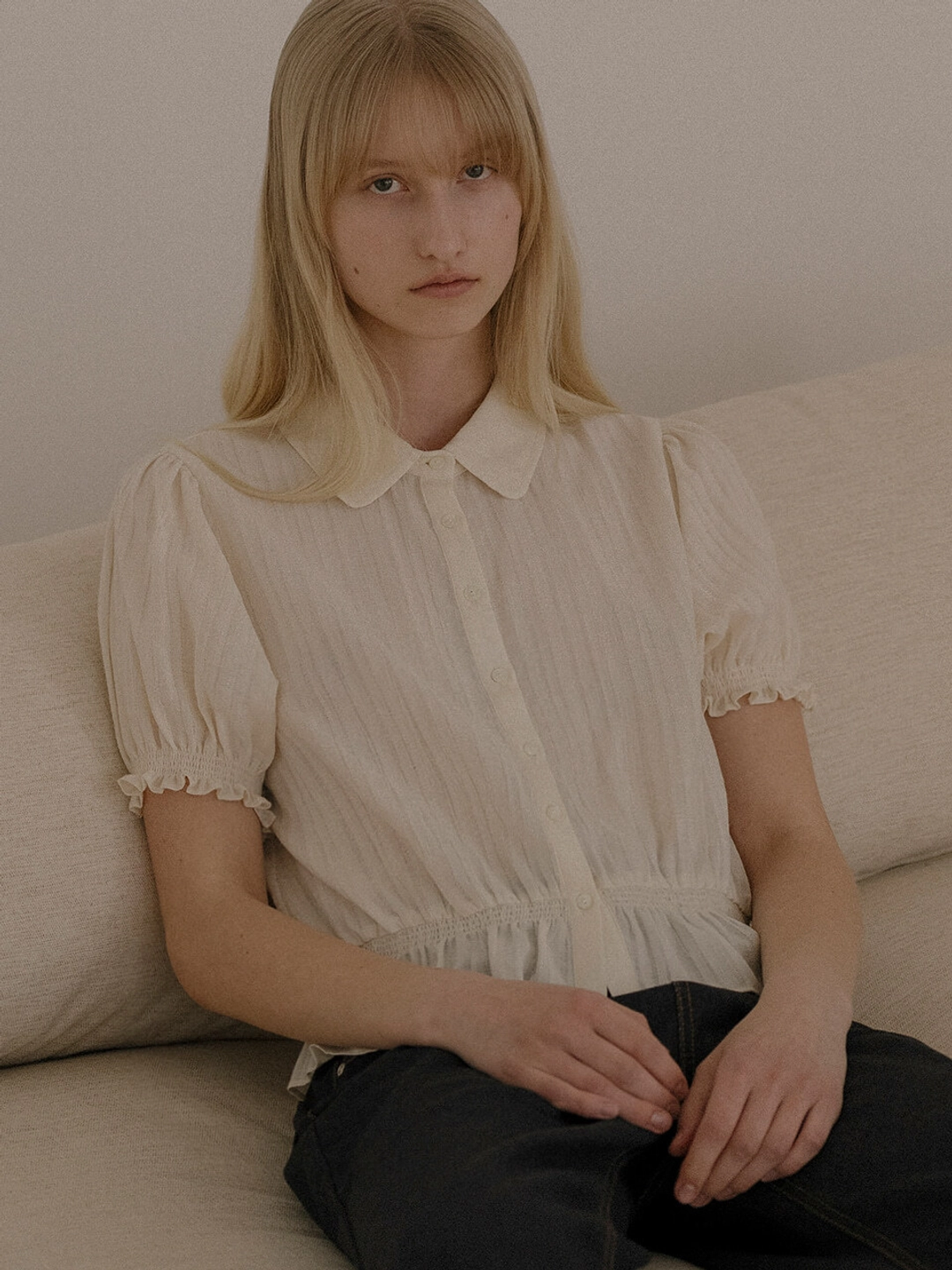 노운베러 Frill collar crop blouse [KNSS04BL07]_Butter 상품 이미지 2