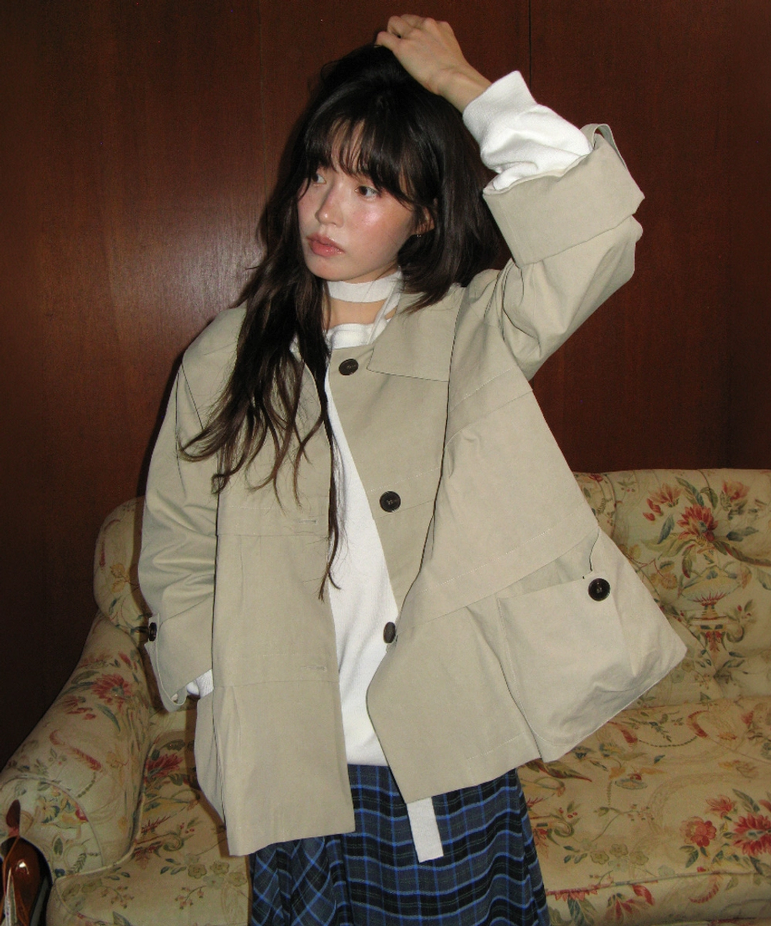 론론 FRILL COLLAR SHIRRING JACKET BEIGE 상품 이미지 1