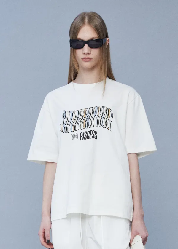 [PISCESS X SATUR WOMAN]Saturdayhug T-shirts_Cream White