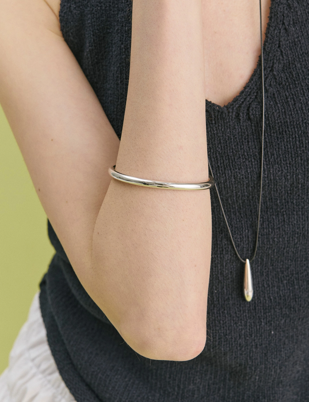 에뜨리브 Bold Curve Bangle 상품 이미지 2