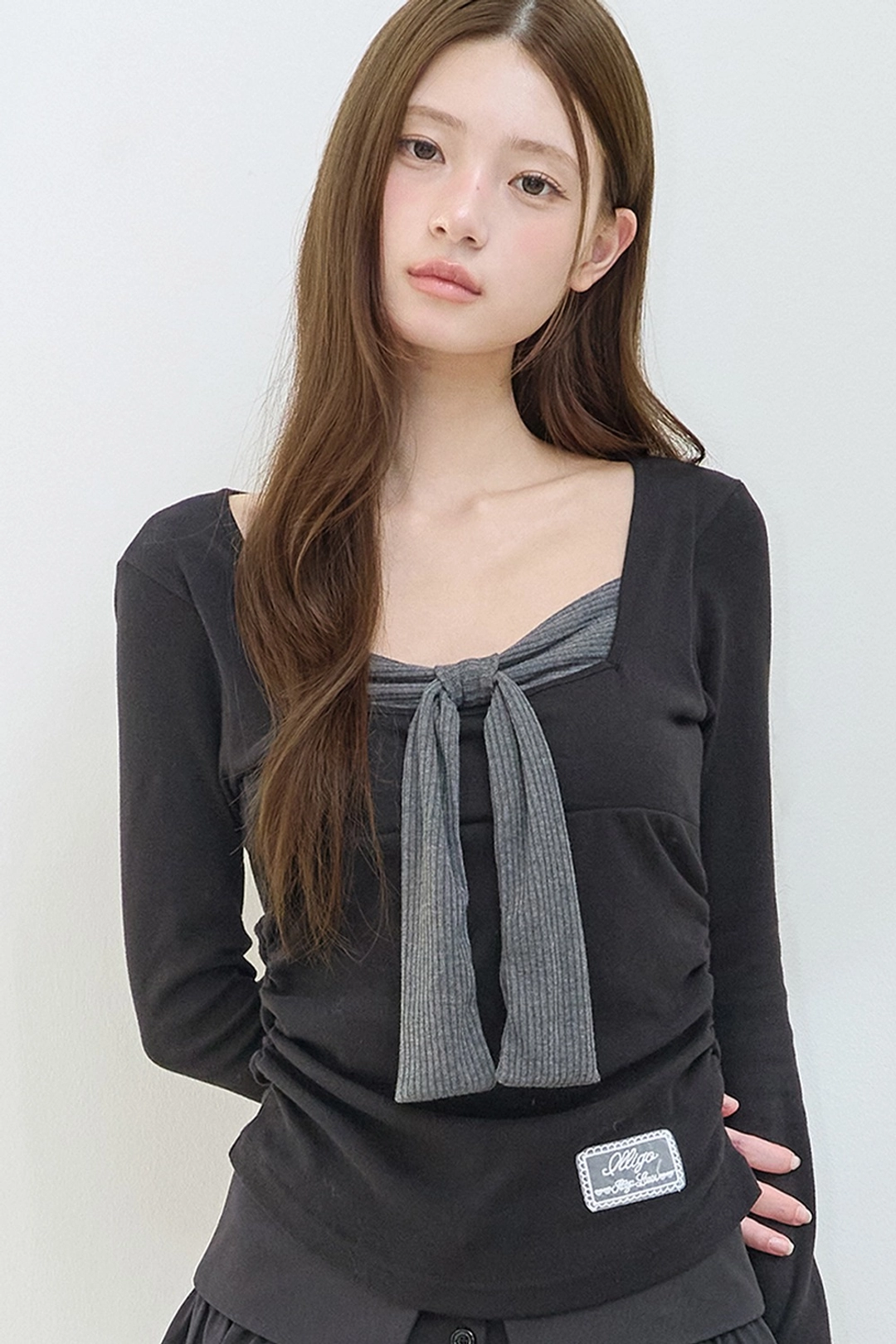 일리고 레이어드 리본 타이 롱슬리브 블랙 상품 이미지 1