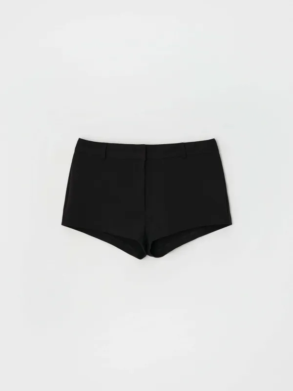 Minimal Shorts