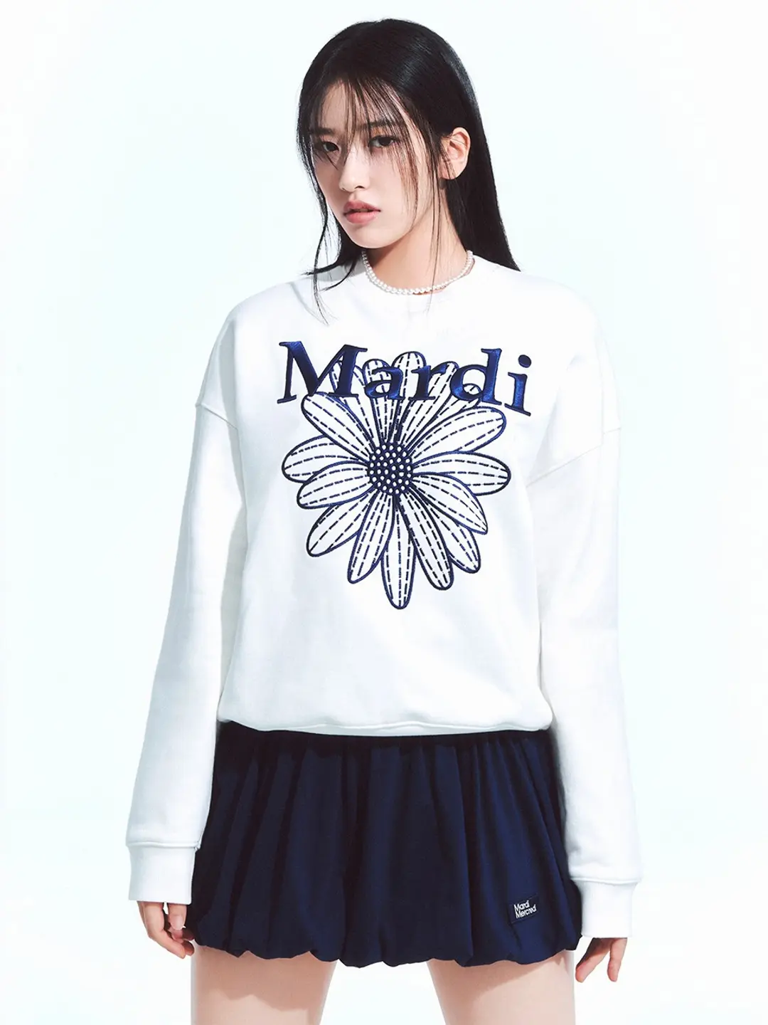 마르디 메크르디 SWEATSHIRT FLOWERMARDI NEEDLEWORK_WHITE NAVY 상품 이미지 2