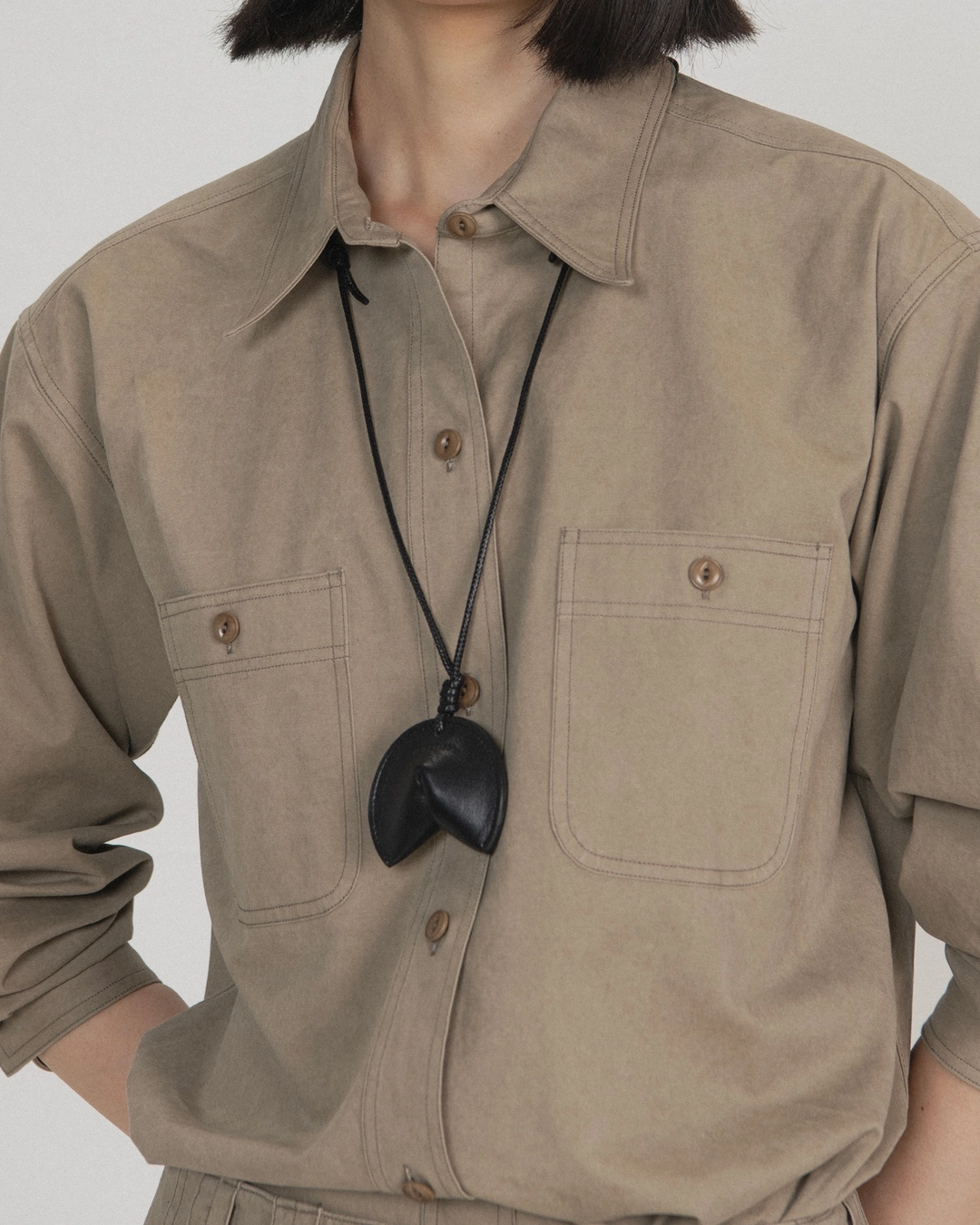 브라운야드 Leather Fortune Necklace, Black 상품 이미지 2