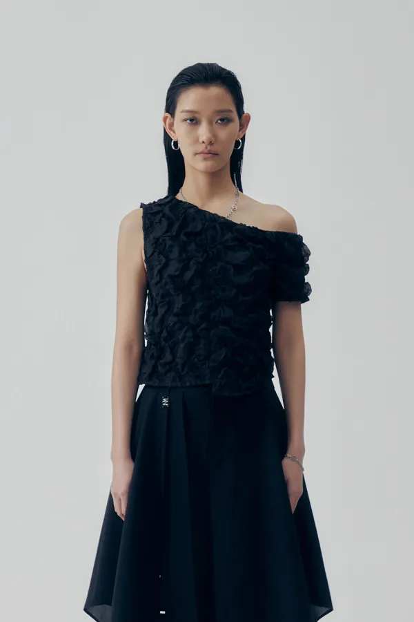 Volume One-shoulder Frill Top [ Black ]