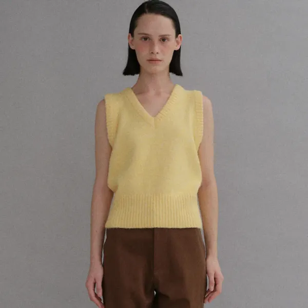 Wool V-neck knit vest_yellow