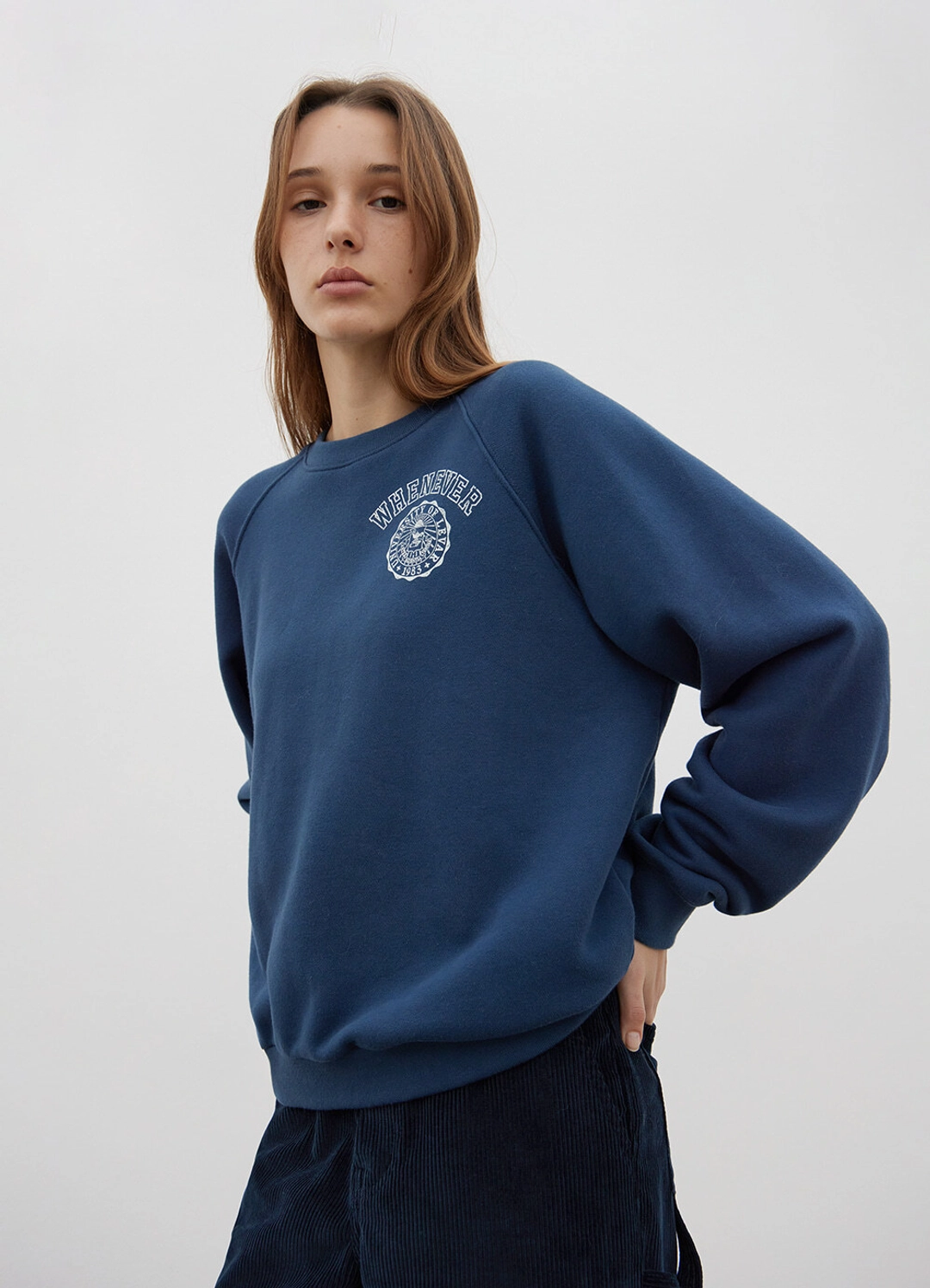 르바 Whenever Univ. Sweatshirt - Dusty Blue 상품 이미지 1