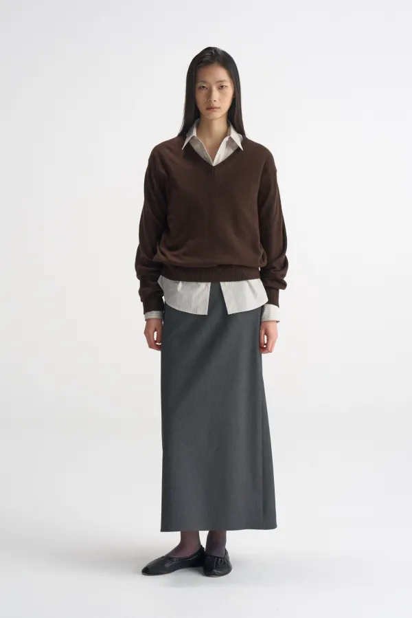 Classic V-Neck Pullover_Dark Brown