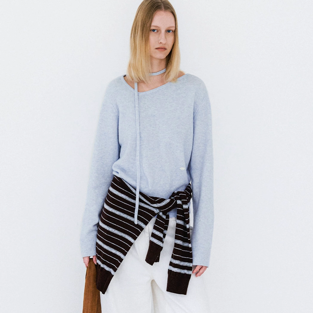 아뜰리에 나인 (T-7142)SIDE NECK STRAP DETAIL KNIT 상품 이미지 2