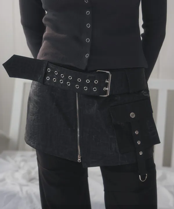 Belt pocket layered skirt [Black]
