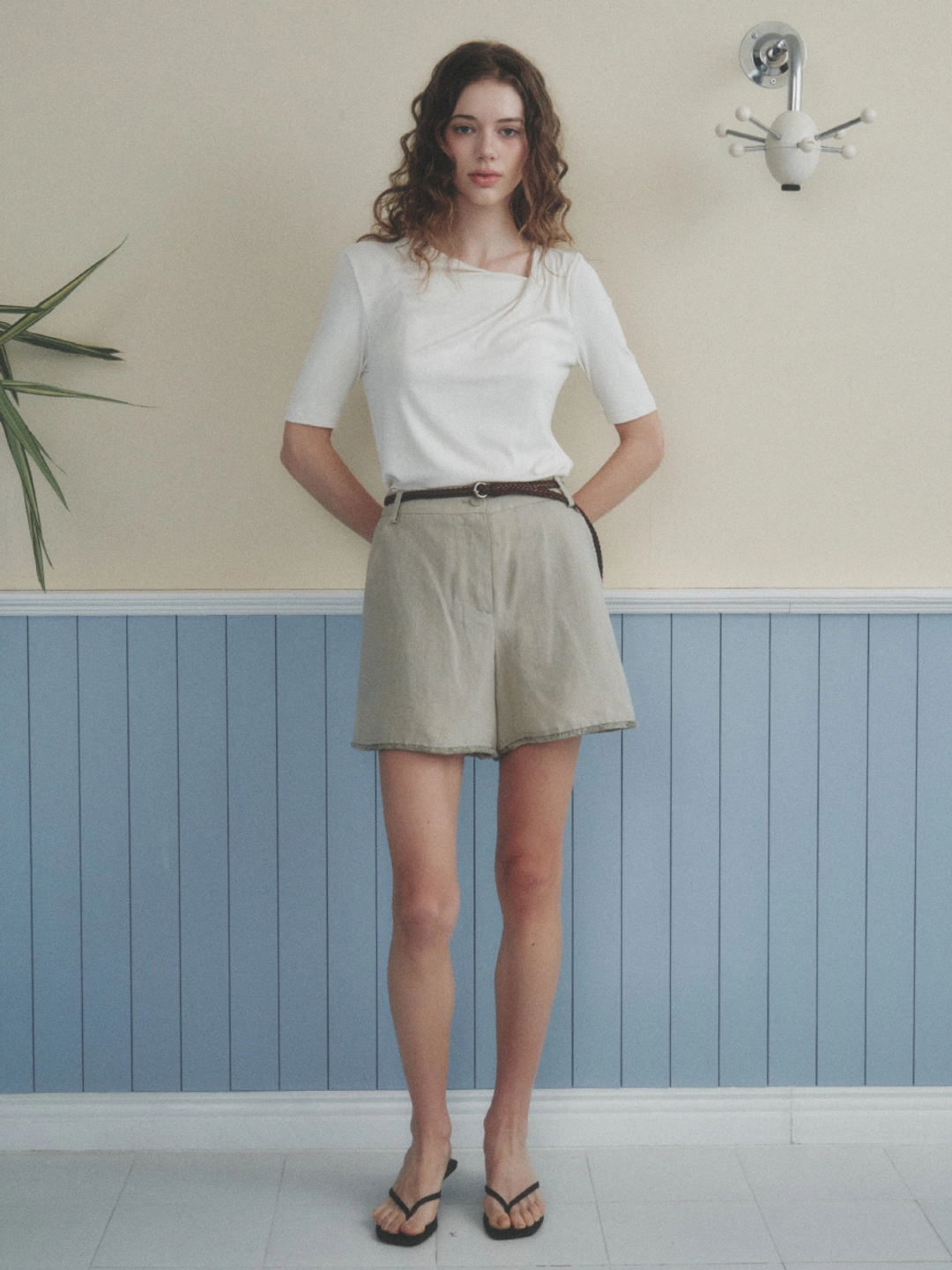 르니나 CARLIN linen belted shorts_khaki 상품 이미지 1
