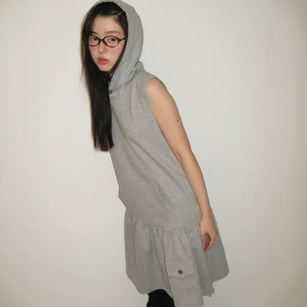 LAYERED SLEEVELESS HOODIE DRESS GREY
