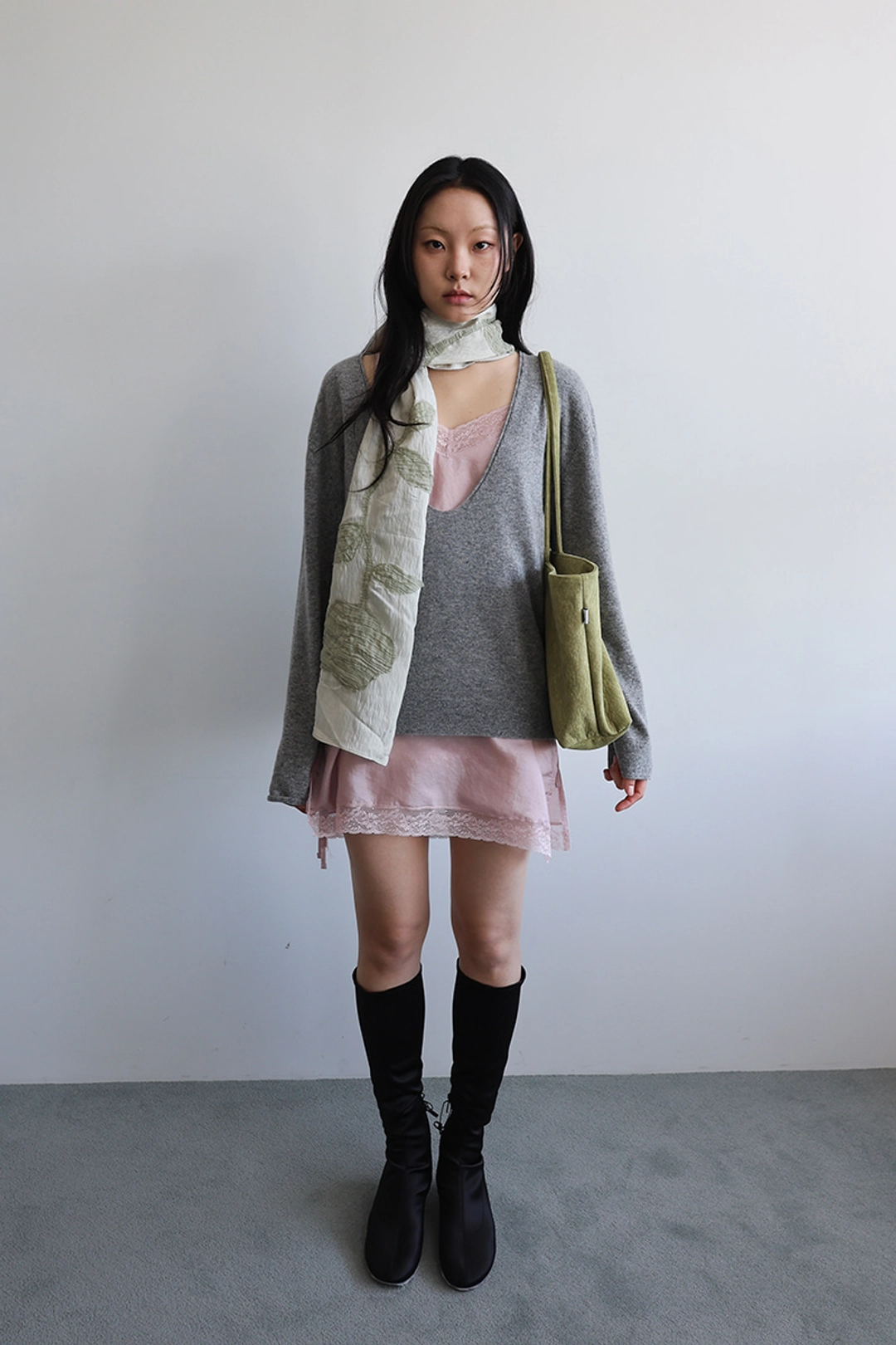 아딧 Deep U-neck cashmere knit_grey 상품 이미지 1