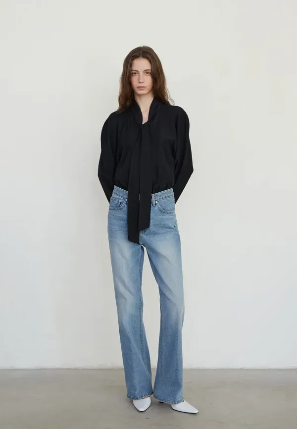 SIGNATURE BOOTS CUT DENIM PANTS - BLUE