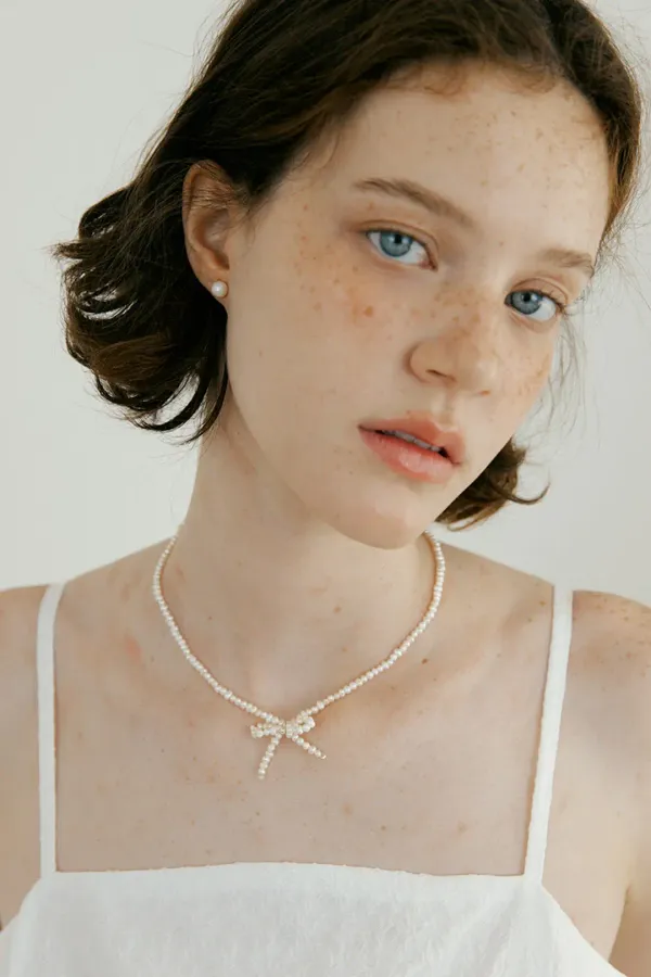 Pearl Ribbon Necklace
