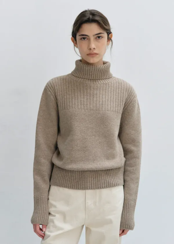 Block turtle neck knit (beige)