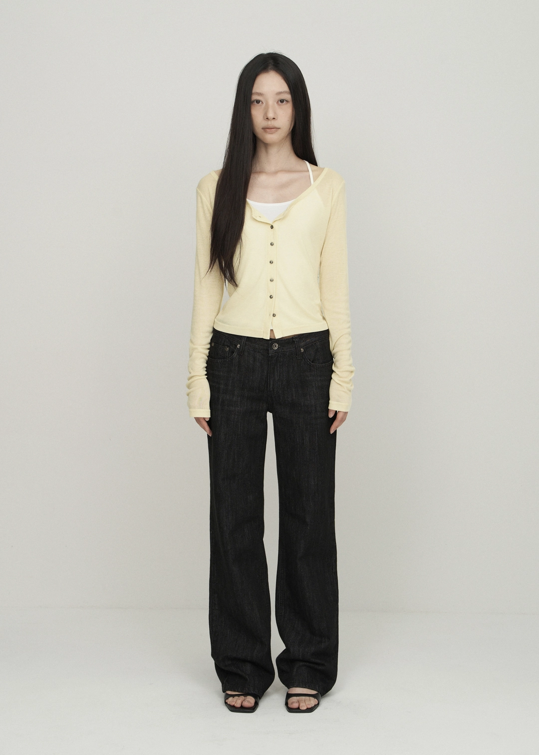 보헤미안서울 BASIC SCOOPED BUTTON CARDIGAN, LEMON - bohemseo 상품 이미지 2