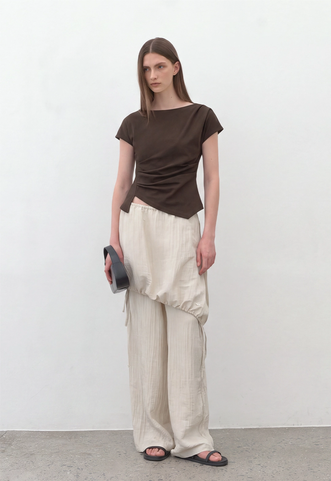 아뜰리에 나인 (Z-BL-4225)LOND WAIST TUCK  BLOUSE 상품 이미지 1