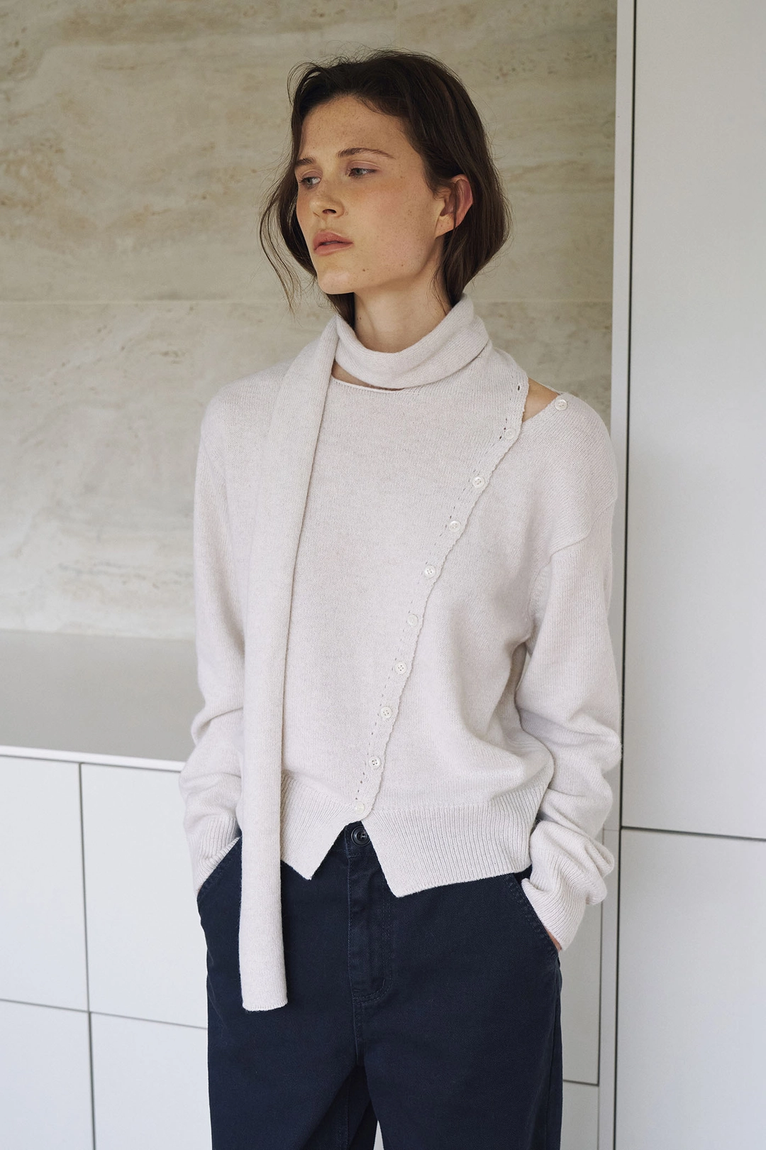 라메레이 Muffler Diagonal Open Cardigan[LMBFAUKN2102]-Cream 상품 이미지 1