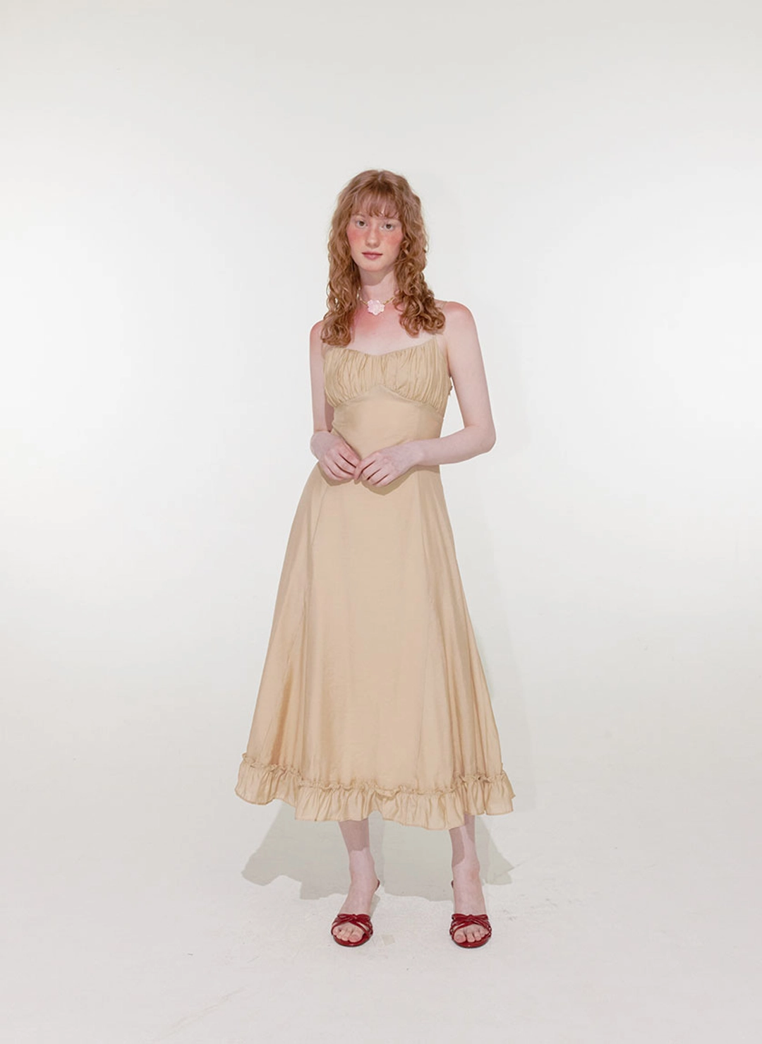 루루서울 Lily Shirring Long Dress (Beige) 상품 이미지 2