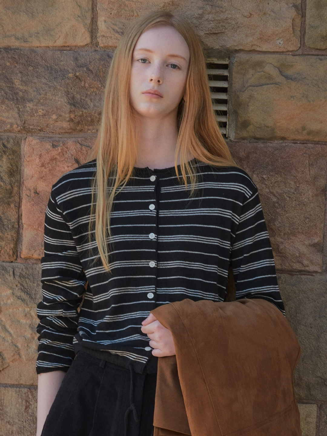 노운베러 Multi stripe string knit cardigan [KNFW01CD03]_Black 상품 이미지 2