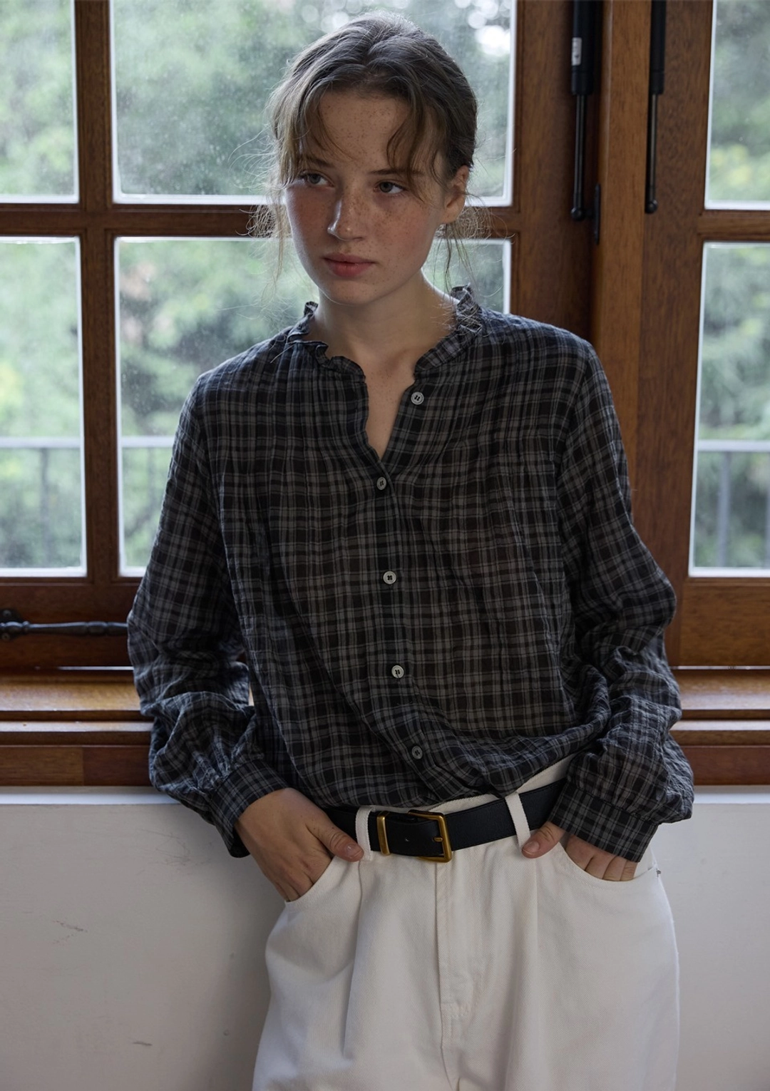 오픈도어 Ruffle Neck Check Blouse 상품 이미지 2