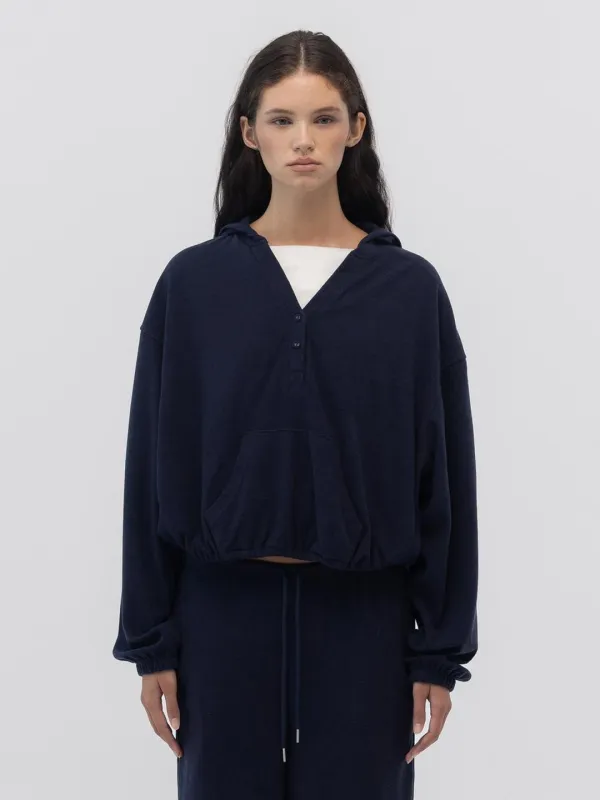 SNUG TERRY V-CUT HOODIE (NAVY)