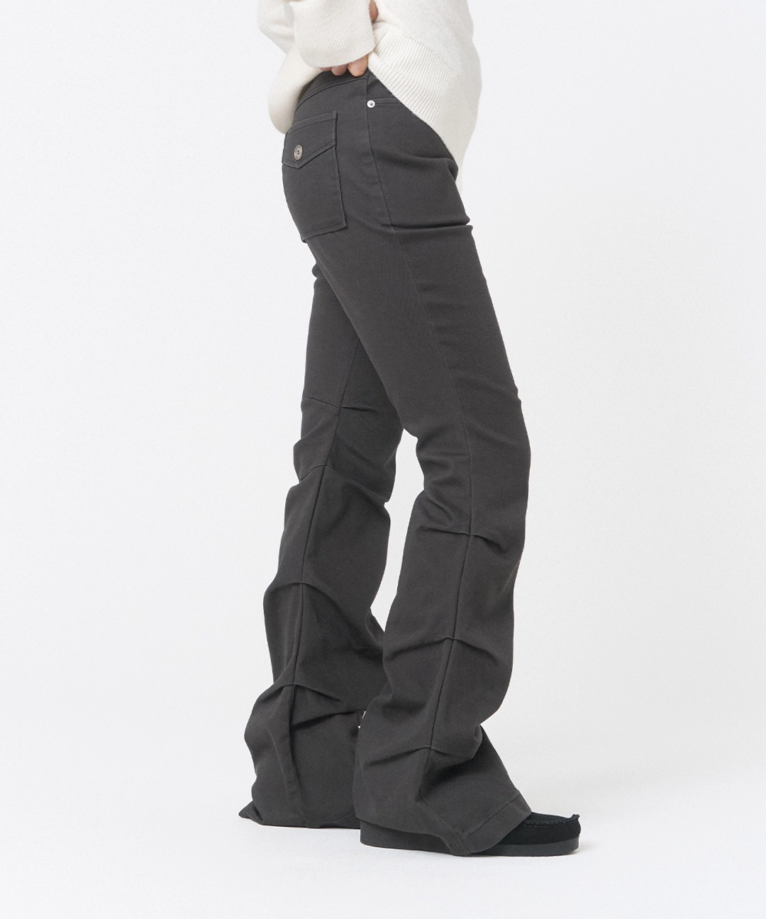 미세키서울 Shirring bootscut pants CHARCOAL 상품 이미지 3