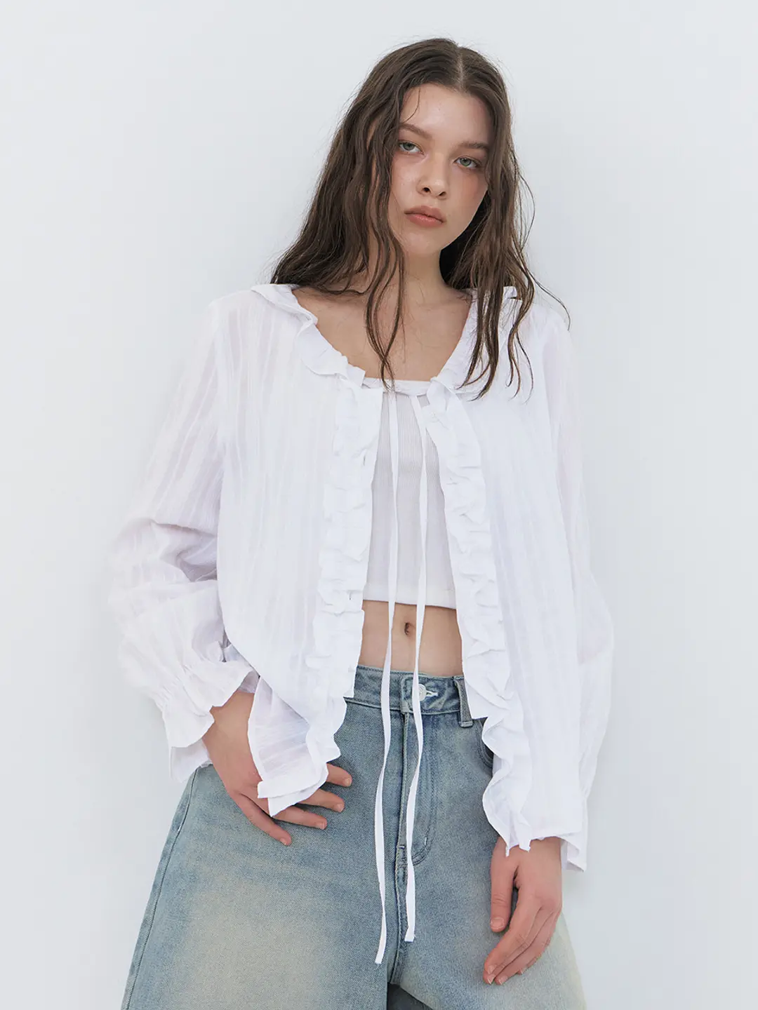 에트몽 Frill Strap Blouse, White 상품 이미지 1