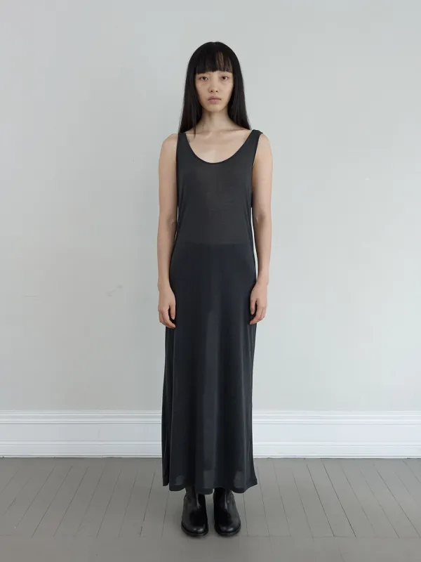 MINIMAL MAXI SLEEVELESS DRESS IN DEEP CHARCOAL