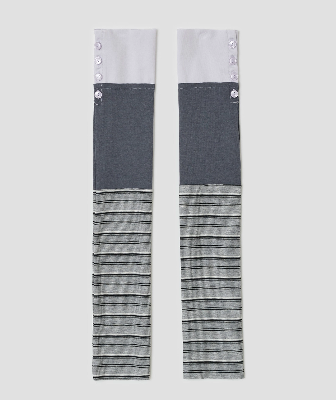 타입서비스 Buttoned Stripe Leg Warmer [Charcoal] 상품 이미지 1